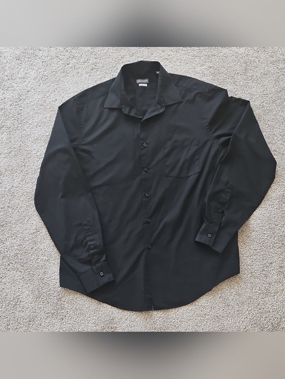 Van Heusen Men’s Black Button-Front Dress Shirt